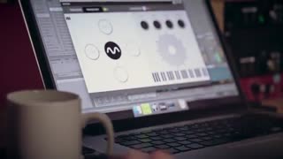 Dubler Studio Kit میدی کنترلری با قابلیت تشخیص وکال !