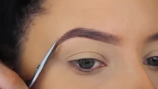 آموزش خودآرایی-میکاپ تخصصی چشم و ابرو