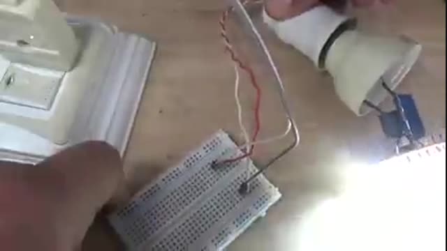 خرید کلیپ آموزش ساخت لامپ LED پرنور و کم مصرف 220 ولتی سقفی با استفاده ...