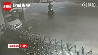 صحنه عجیبی که مرد مست در خیابان رقم زد!