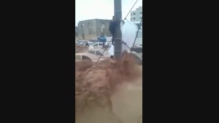 ویدئویی جدید از لحظه غرق شدن مردم در سیل وحشتناک شیراز ( حجم 1.7 مگ )