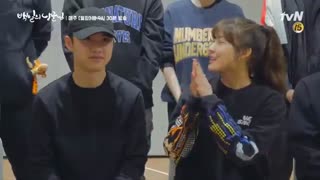 اجرای آهنگ Growl توسط بازیگران سریال شوهر صد روزه * آموزش به سبک دو کیونگسو *-* exo