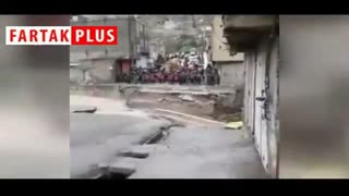 جیغ و سوت مردم خرم‌آباد هنگام فروریختن پل شهرشان!