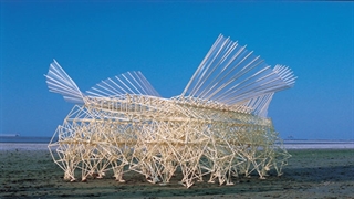 نگاهی به تکامل ربات های ساده بادی STRANDBEEST