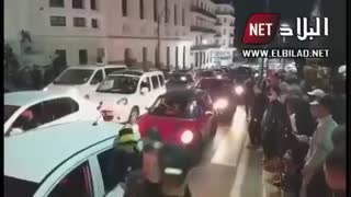 شادی شبانه مردم بعد از استعفای بوتفلیقه از ریاست جمهوری