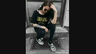 اونایی ک اینستا ندارن و مامان نمیزاره اینستا بریزید سریییع توضیحات