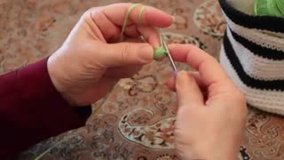 آموزش بافتنی و قلاب بافی ( بافت نخودی ) توسط خانم منیژه غفاری