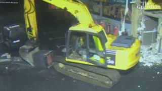 دزدی از عابر بانک با بولدوزر