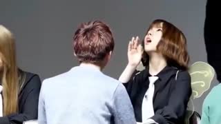 Kpop idols funny moments....وقتی وسط برنامه زنده عطسشون میگیره