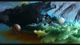 رقص با شکوه مرکب در آب