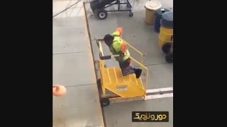 خدمه پرواز باید ورزشکار باشه