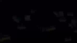 وقتی لیوای پشت سرش نگاه میکنه
