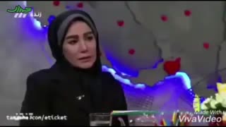 واکنش‌های اولین خلبان زن بالگرد ایران به سئوالات یک مجری تلویزیون درباره بچه‌داری به جای خلبانی