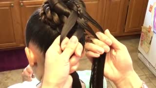 آموزش مدل مو شینیون دنباله دار- مومیس مشاور و  مرجع تخصصی مو