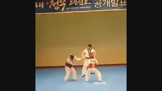 مبارزع خونین