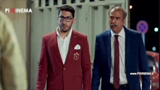 فیلم آینه بغل سکانس به فلاکت رفتن مرتضی (جواد عزتی) در انتهای ماجرا