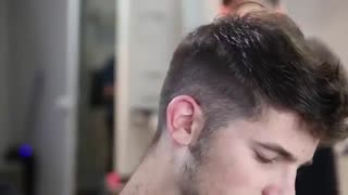 آموزش مدل مو مردانه برای موهای موج دار- مومیس مشاور و مرجع تخصصی مو