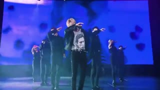 TAEMIN 'Famous' Live Performance Ver.