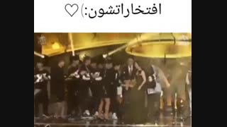 چرا ما عاشق اکسو هستیم ؟(پارت هفتم)