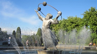 در روز بزرگداشت ابوریحان بیرونی با زندگی‌نامه این دانشمند ایرانی آشنا شوید