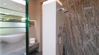 2002 Loma Vista Drive