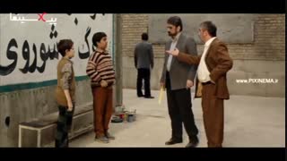 بمب؛ یک عاشقانه : سیامک انصاری یک مدیر دبستانی دهه شصت !