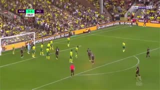 خلاصه بازی نوریچ سیتی 3 - منچسترسیتی 2