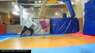 حرکات اکروباتیک بدن