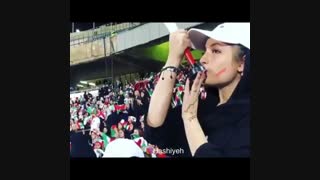 حضور سارا و نیکا پایتخت در ورزشگاه آزادی
