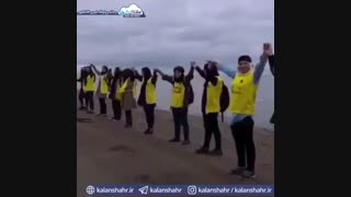 زنجیره انسانی در اعتراض به طرح انتقال آب کاسپین