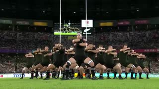 رقص هاکا تیم نیوزیلند در برابر تیم انگلیس