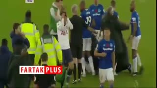 مصدومیت وحشتناک گومز در بازی مقابل تاتنهام